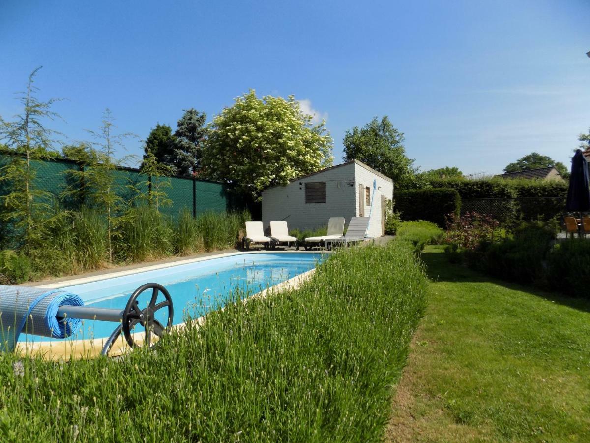 Villa Mooi Maasland Maaseik Exterior foto